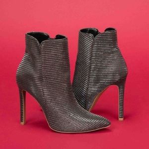 ‼️SOLD‼️ Quipid bootie